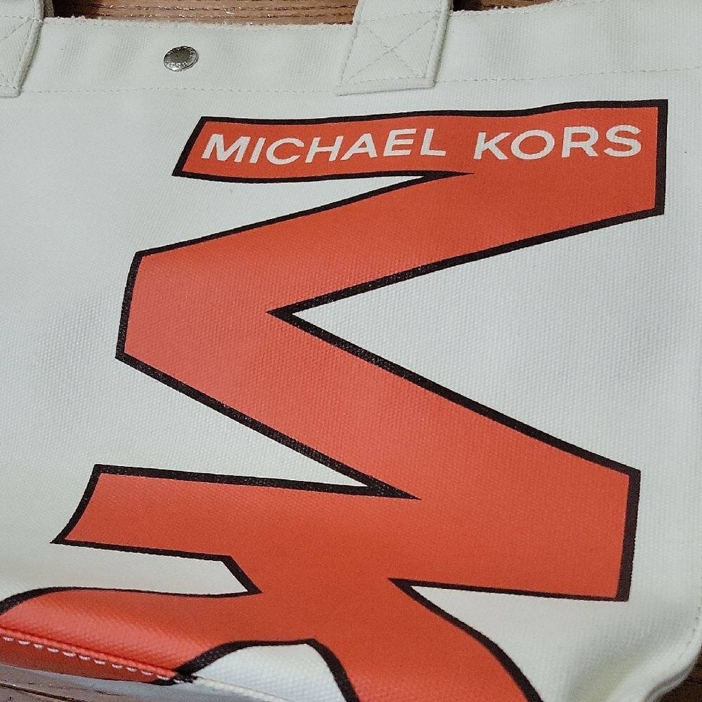 Vintage Michael Kors Cream and Orange Tote Bag - Picture 2 of 11